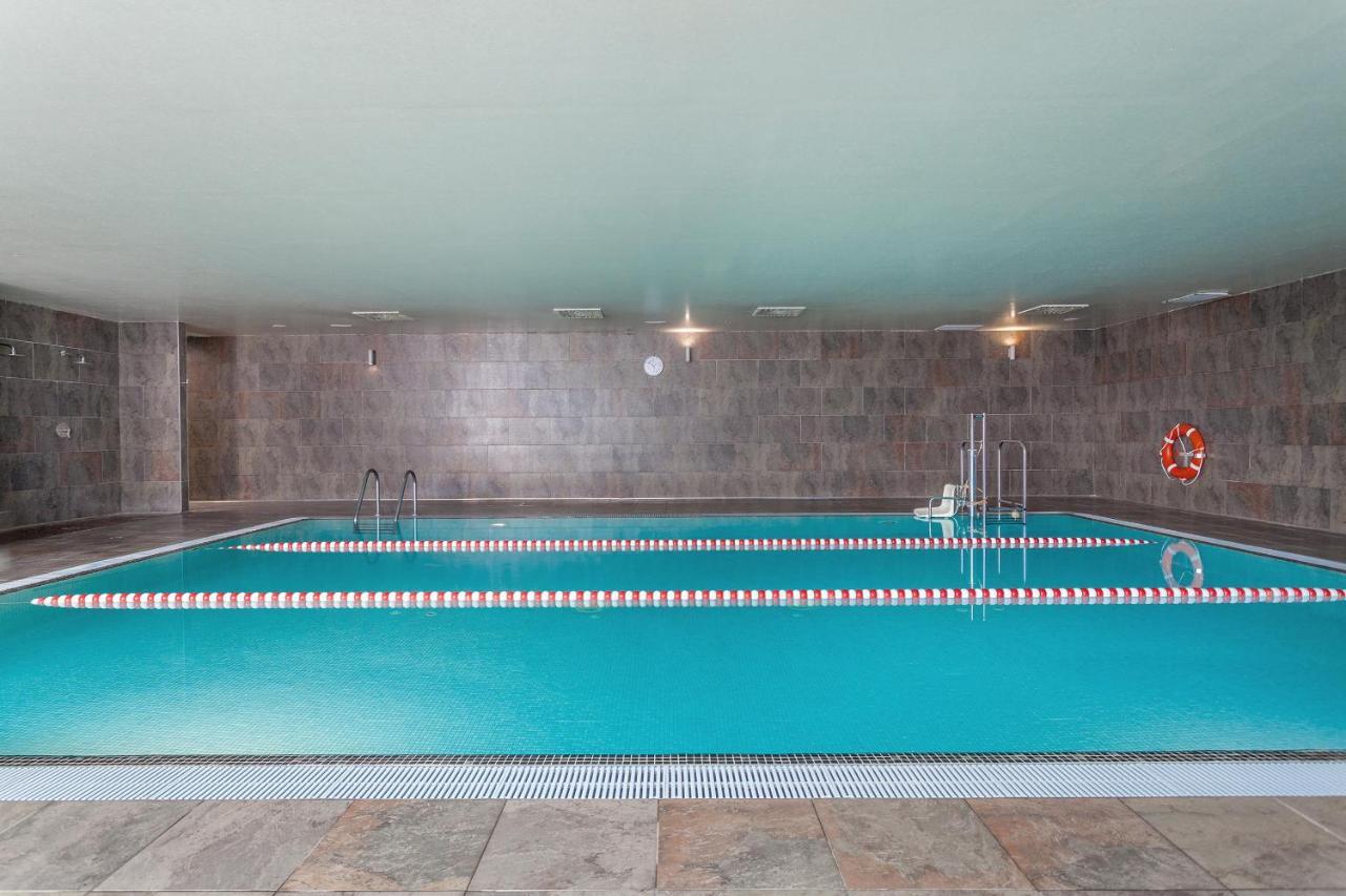 Azz Valencia Tactica Hotel Paterna Bagian luar foto