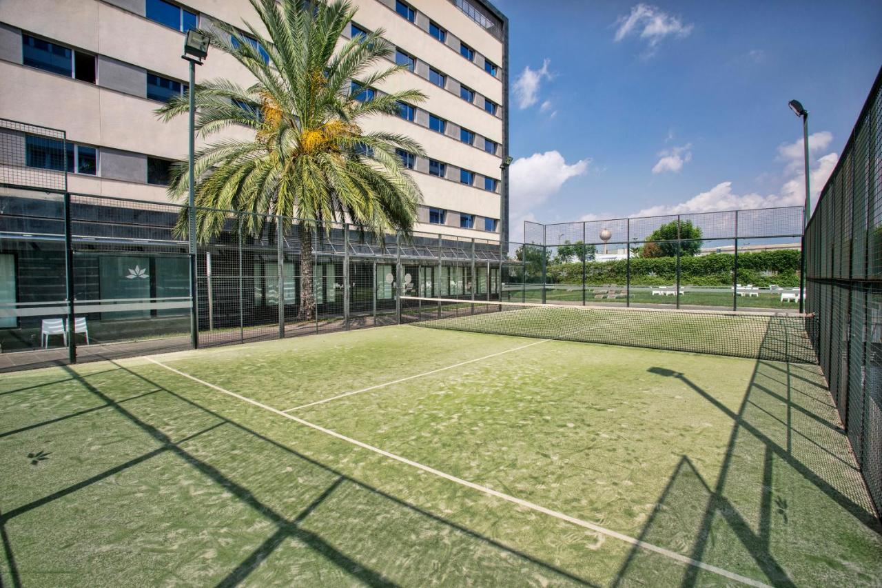 Azz Valencia Tactica Hotel Paterna Bagian luar foto